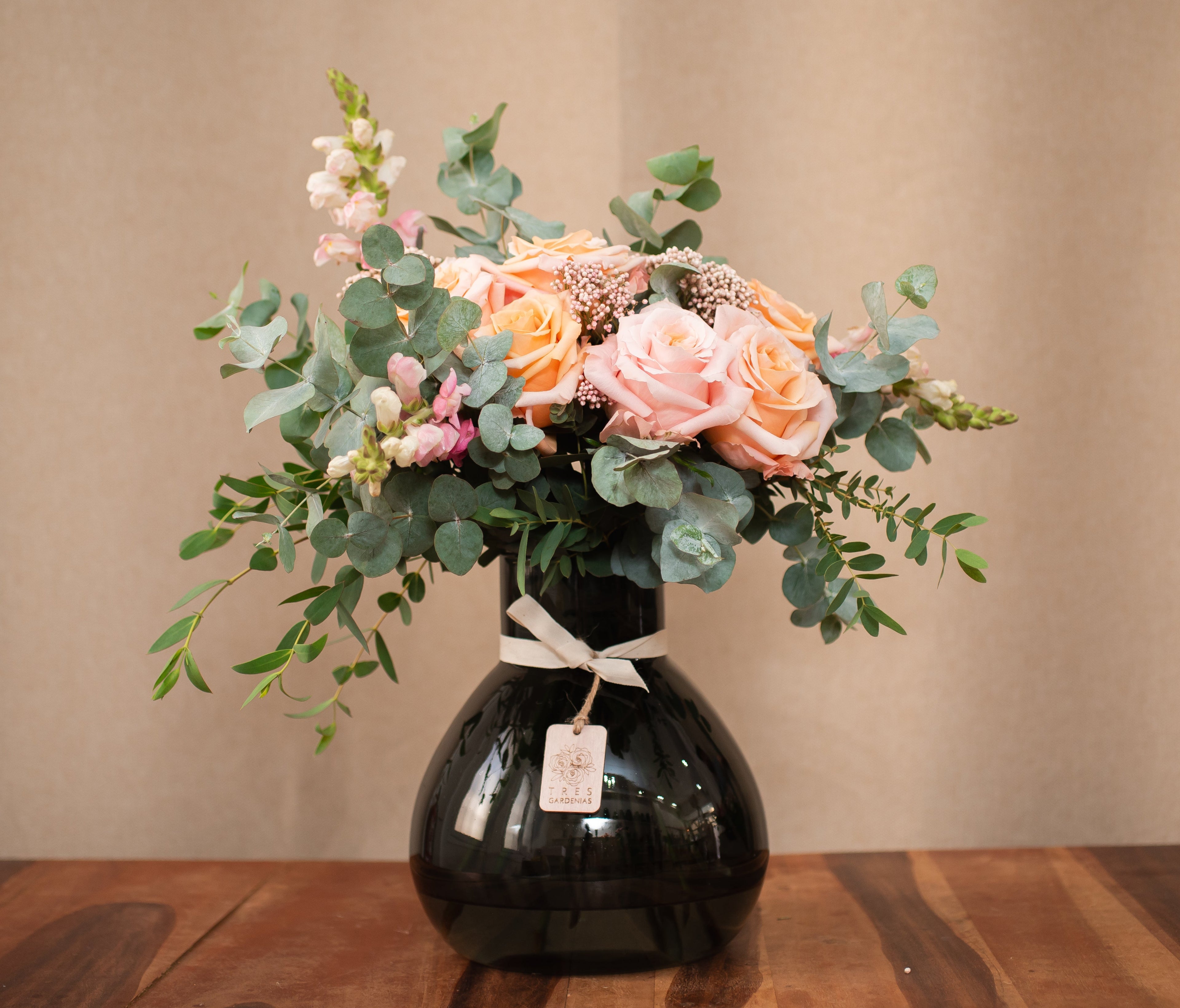 Arreglo Eugenia (Jarrón Incluido)