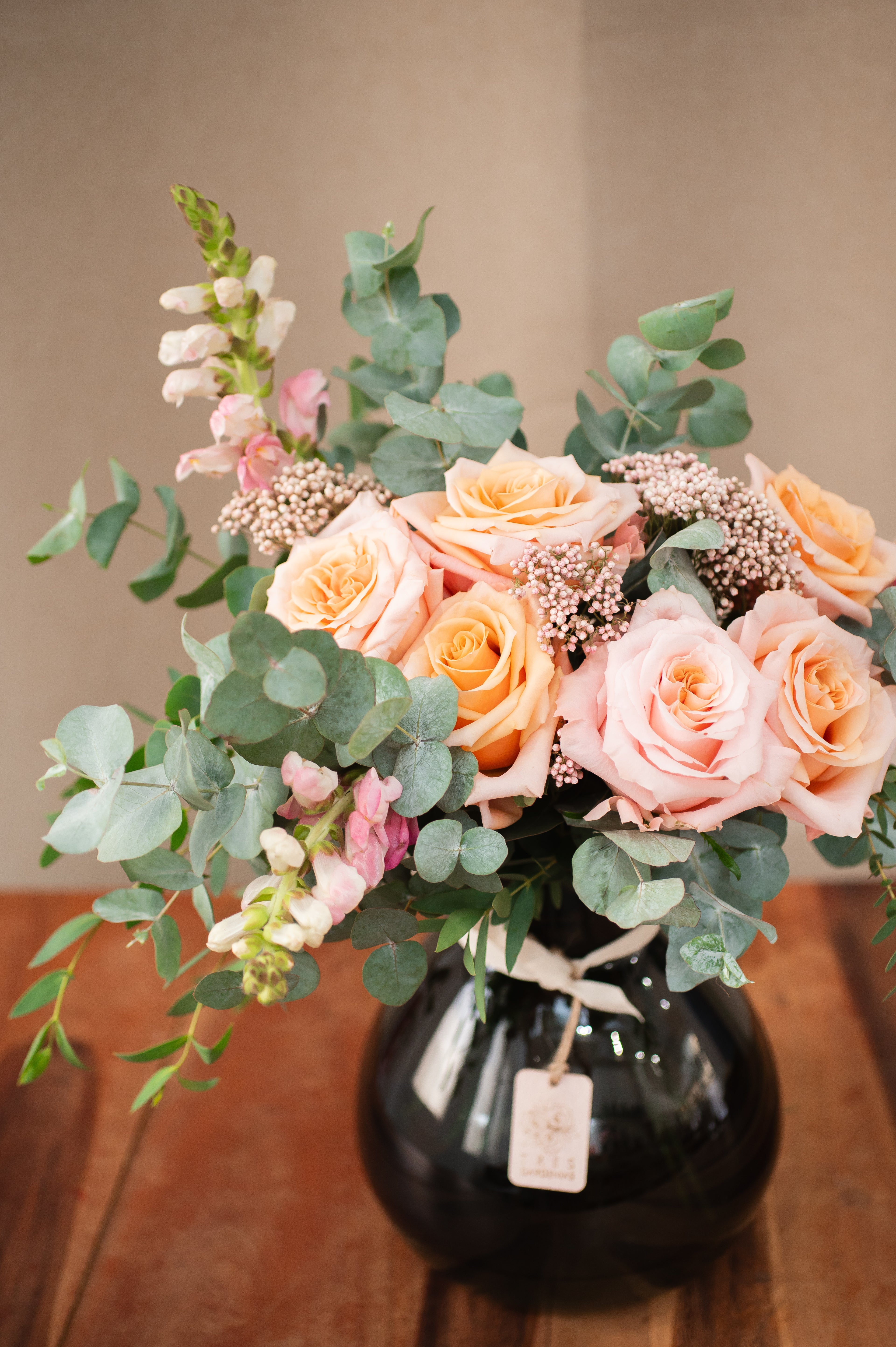 Arreglo Eugenia (Jarrón Incluido)