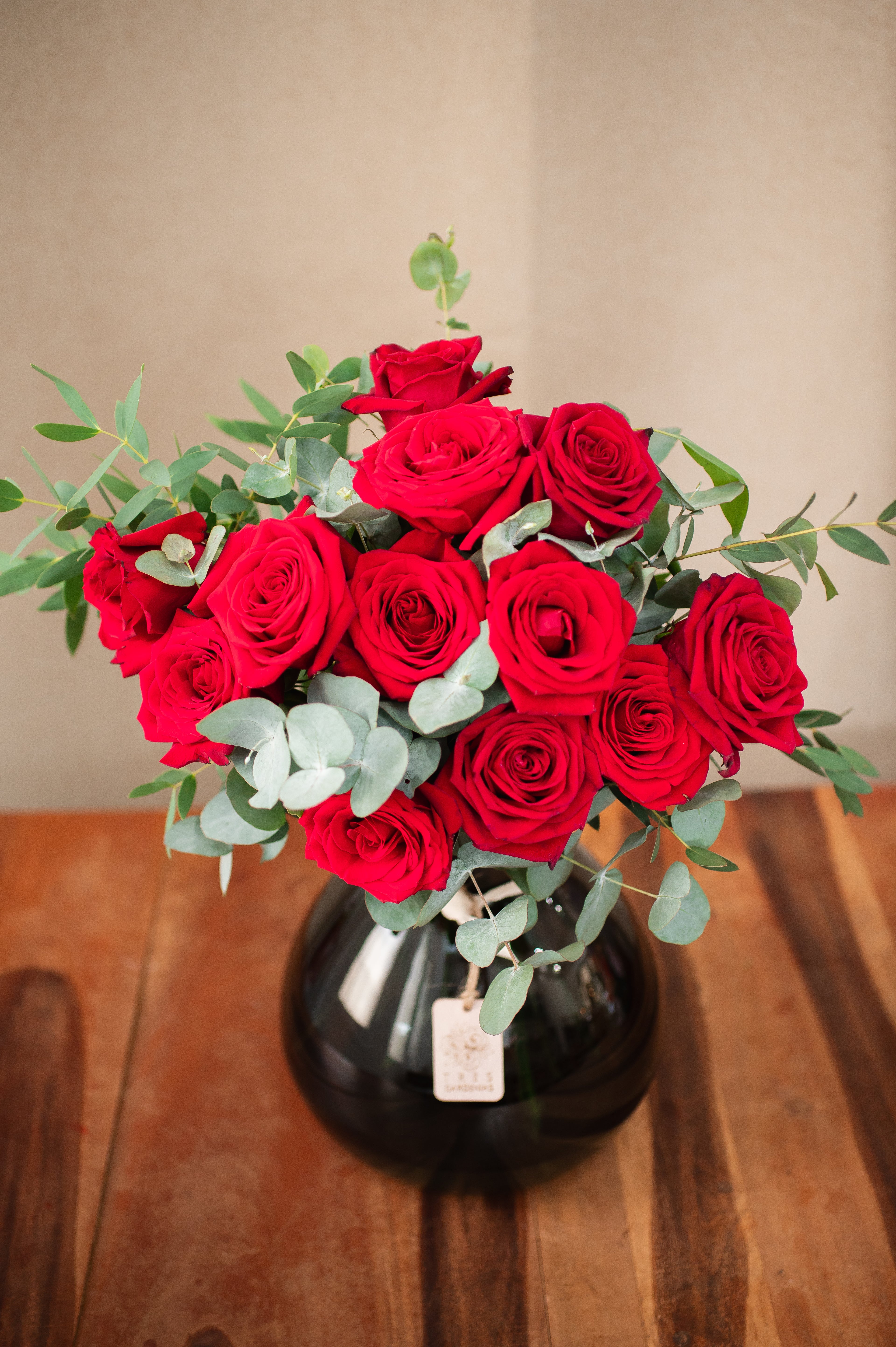 Arreglo de Rosas Rojas (Jarrón Incluido)