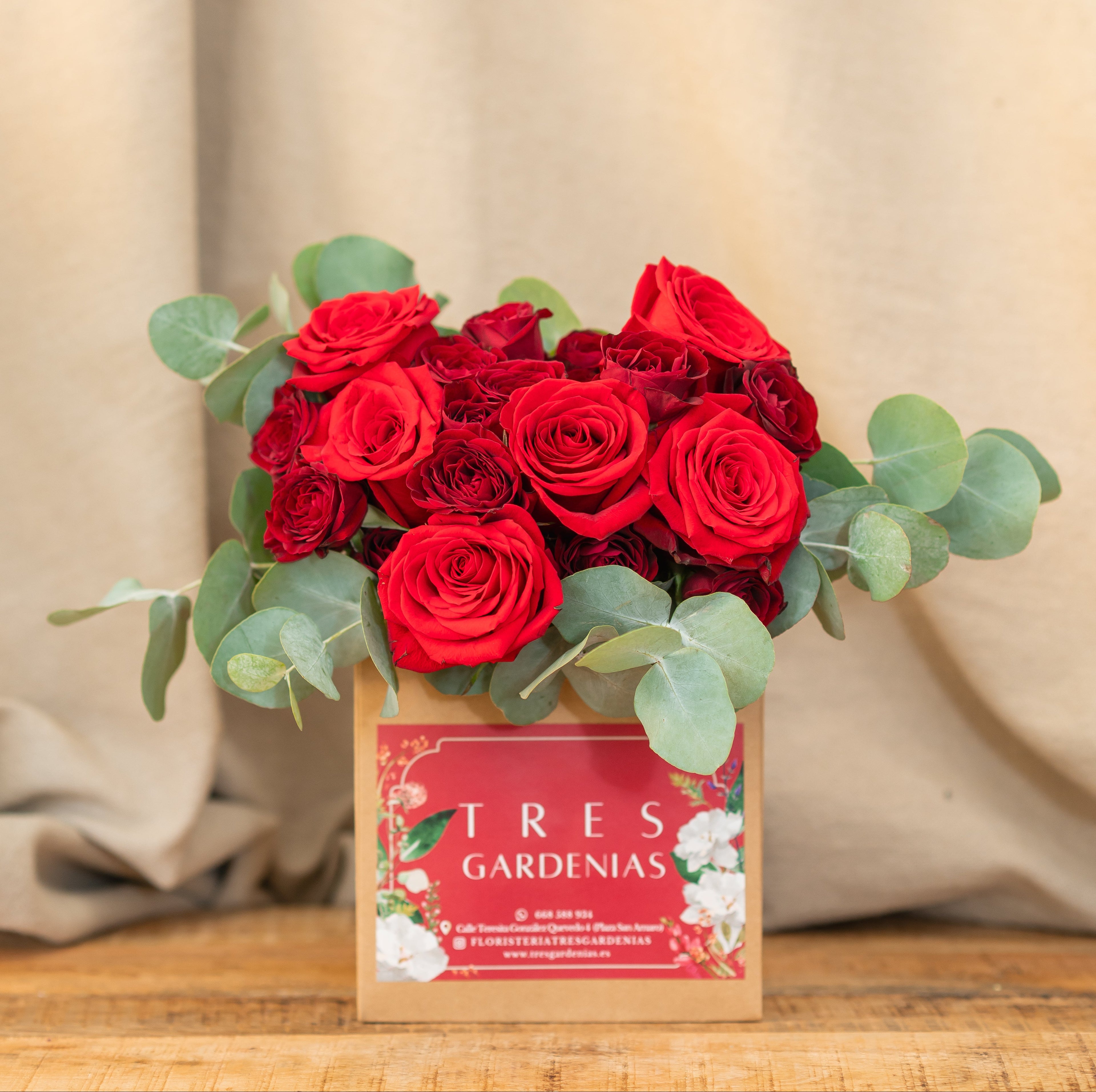 Rosas Rojas en Caja