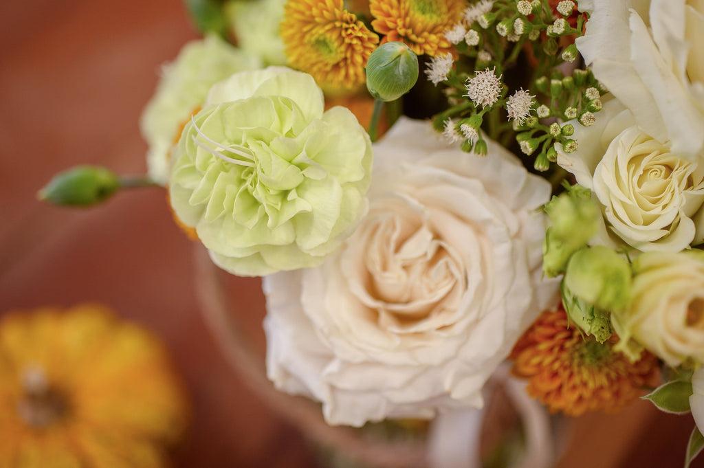 Seleccion de Tonos Blancos (Jarrón Incluido) - Tres Gardenias