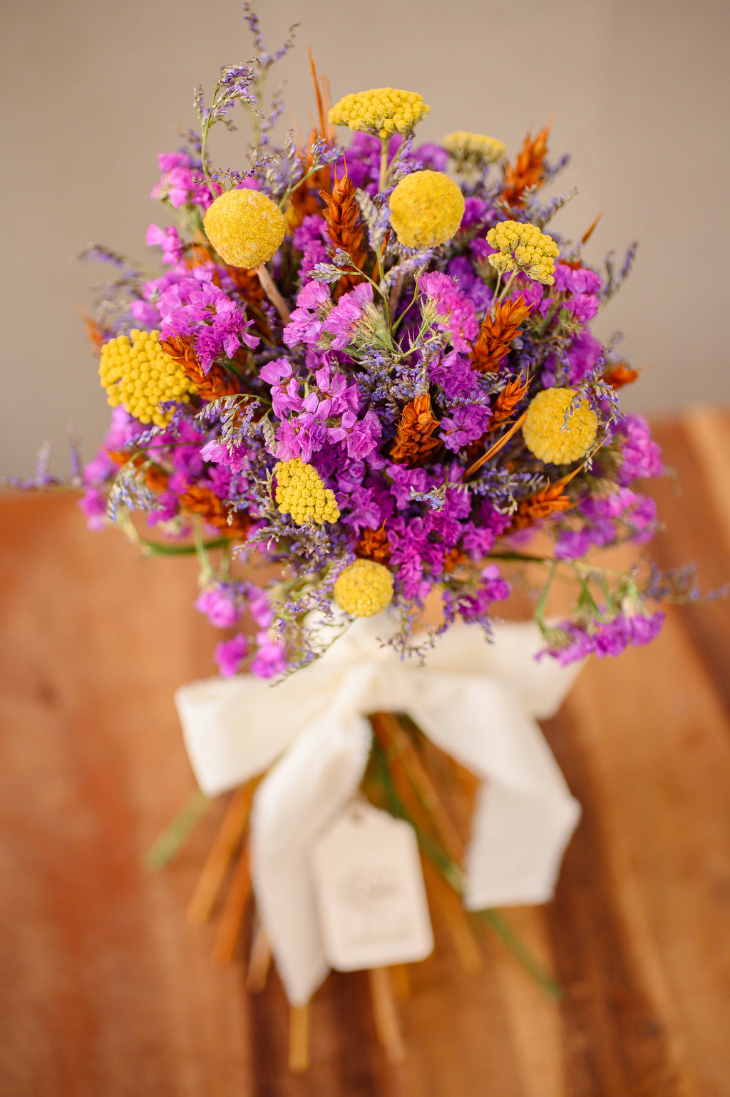 Bouquet de Flores Preservadas y Naturales de Larga Duración (Tonos Fuertes)