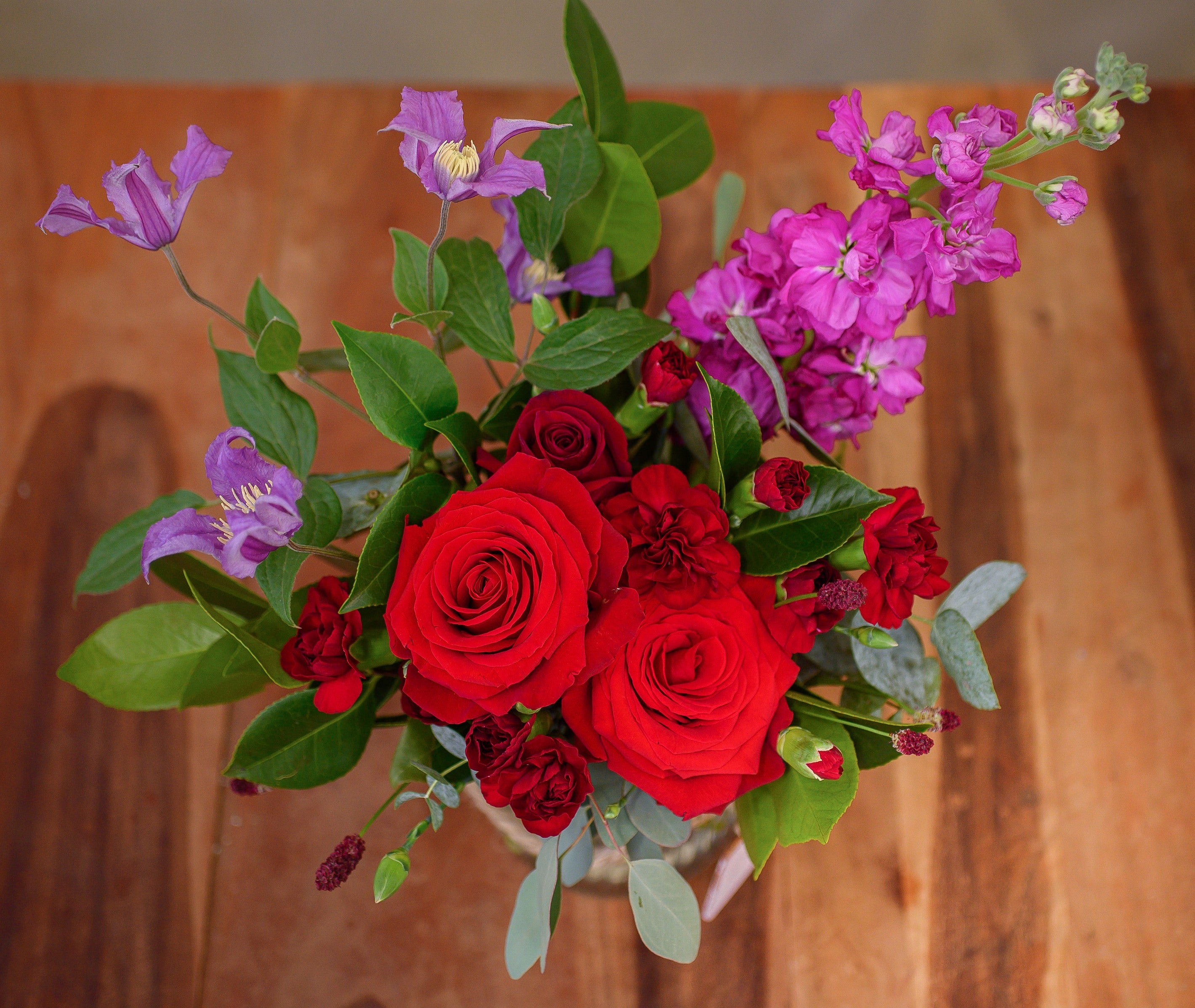 Seleccion de Tonos Rojos (Jarrón Incluido)