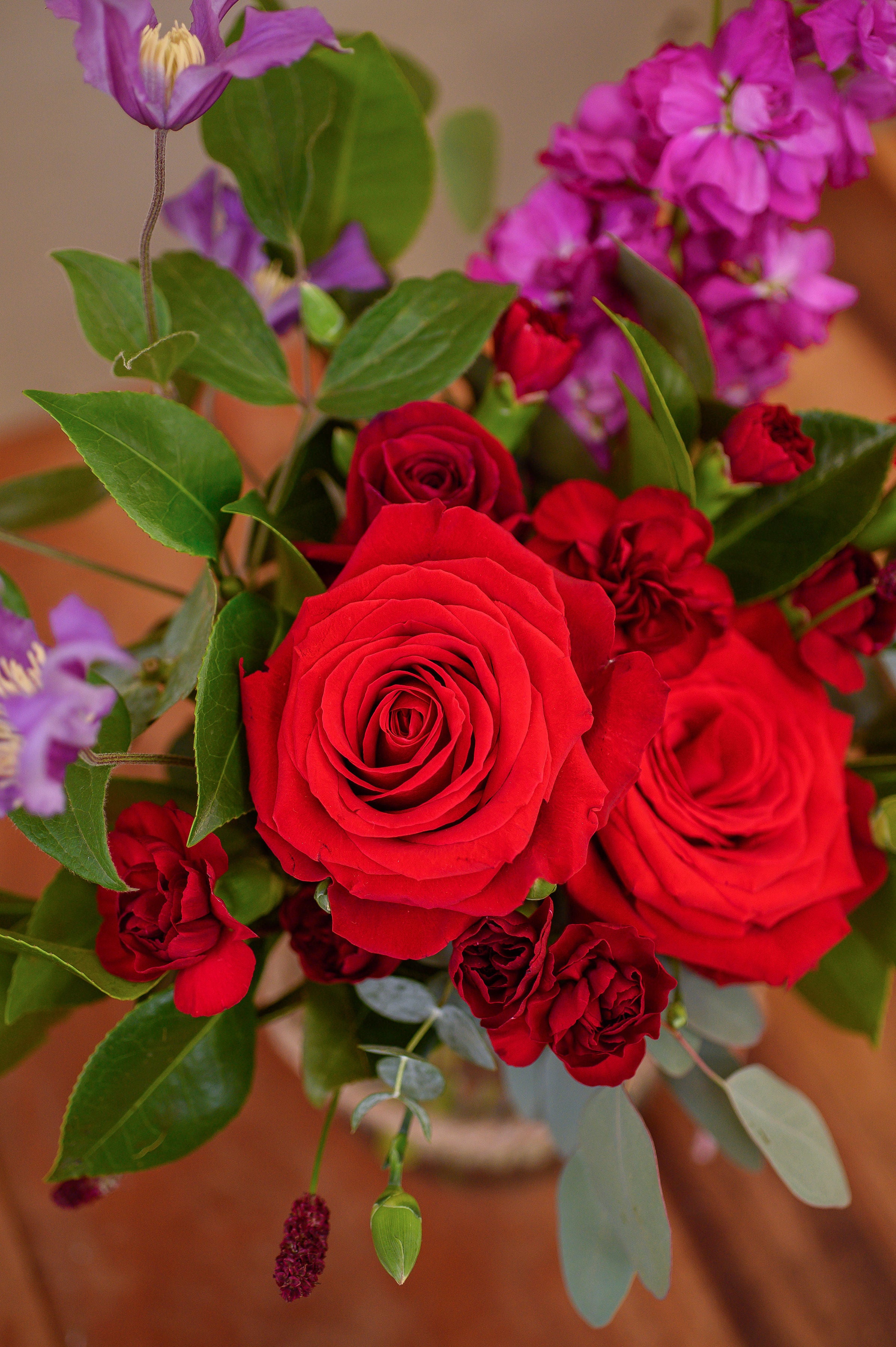 Seleccion de Tonos Rojos (Jarrón Incluido)