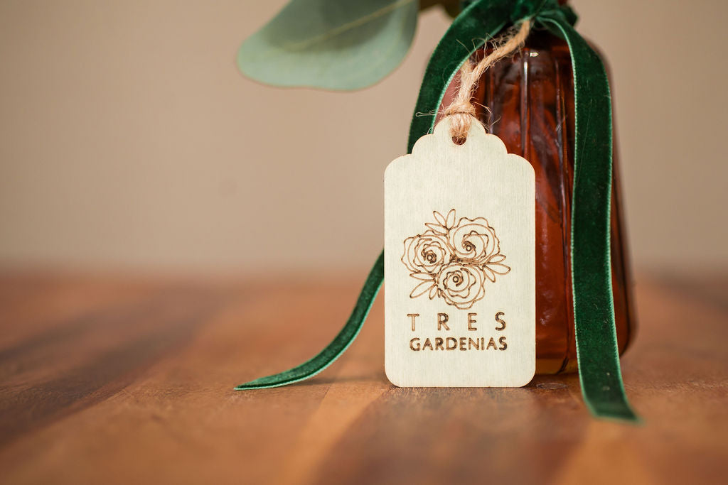 Centro de Mesa con Flor de Temporada