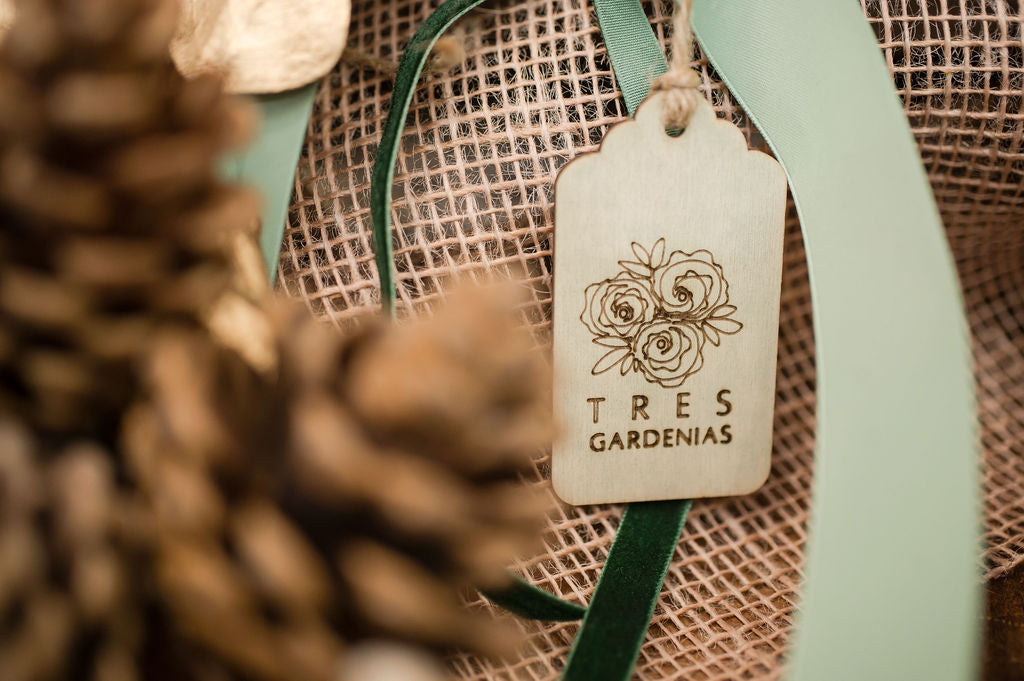 Corona preservada en Tonos Dorados y Paniculata