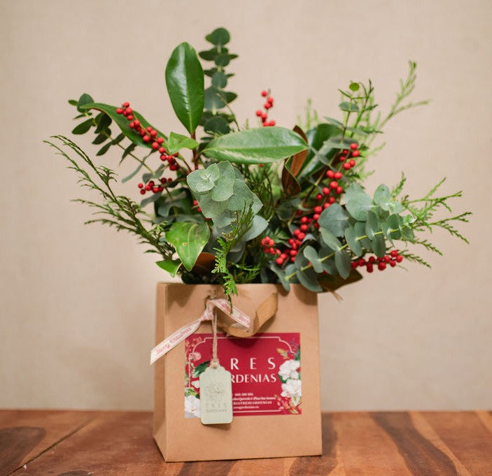 Bolsa de Regalo con Flores de Selección Navideña