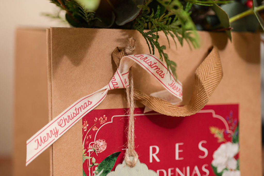Bolsa de Regalo con Flores de Selección Navideña